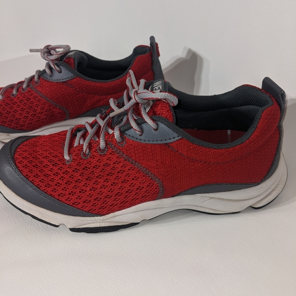 NWOT Dr. Weil Walking Shoes - Picture 2 of 10